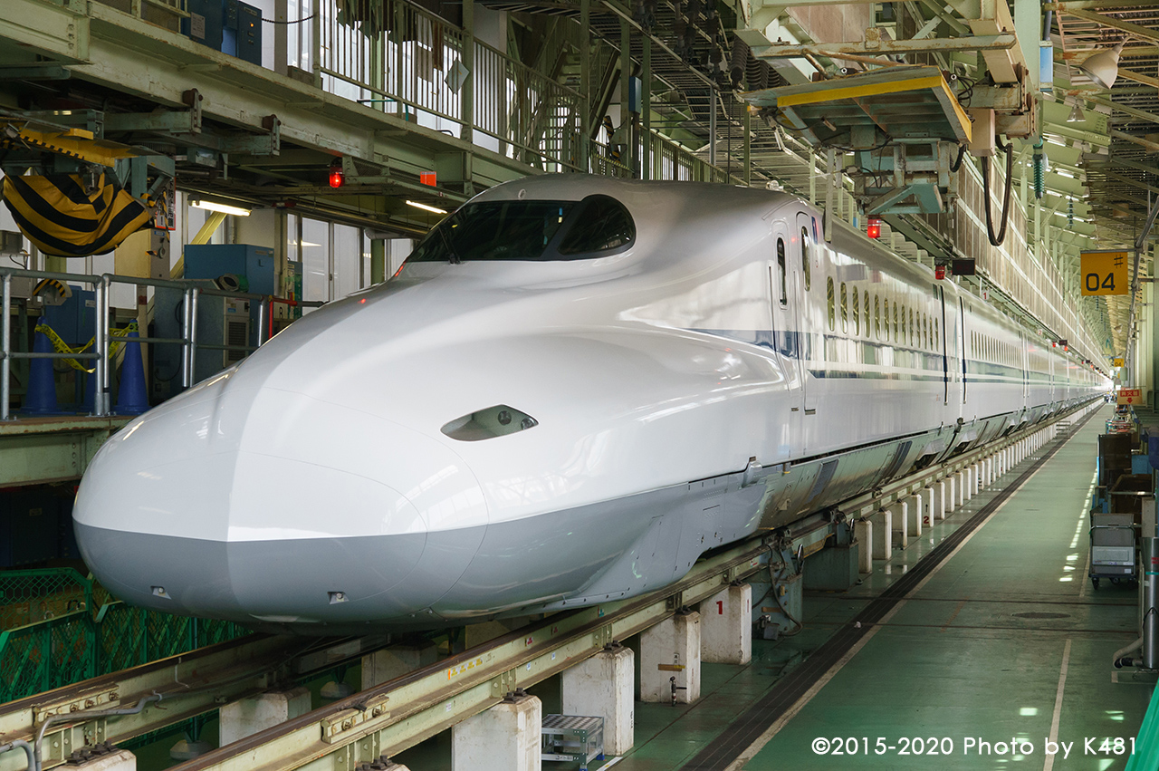 JR東海　浜松工場　2015年7月26日<br>SONY α57, DT16-80mm F3.5-4.5 ZA, 1/100, F7.1, ISO400 (60mm)